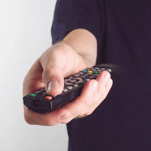 Jak podłączyć telewizor do internetu – przewodnik
